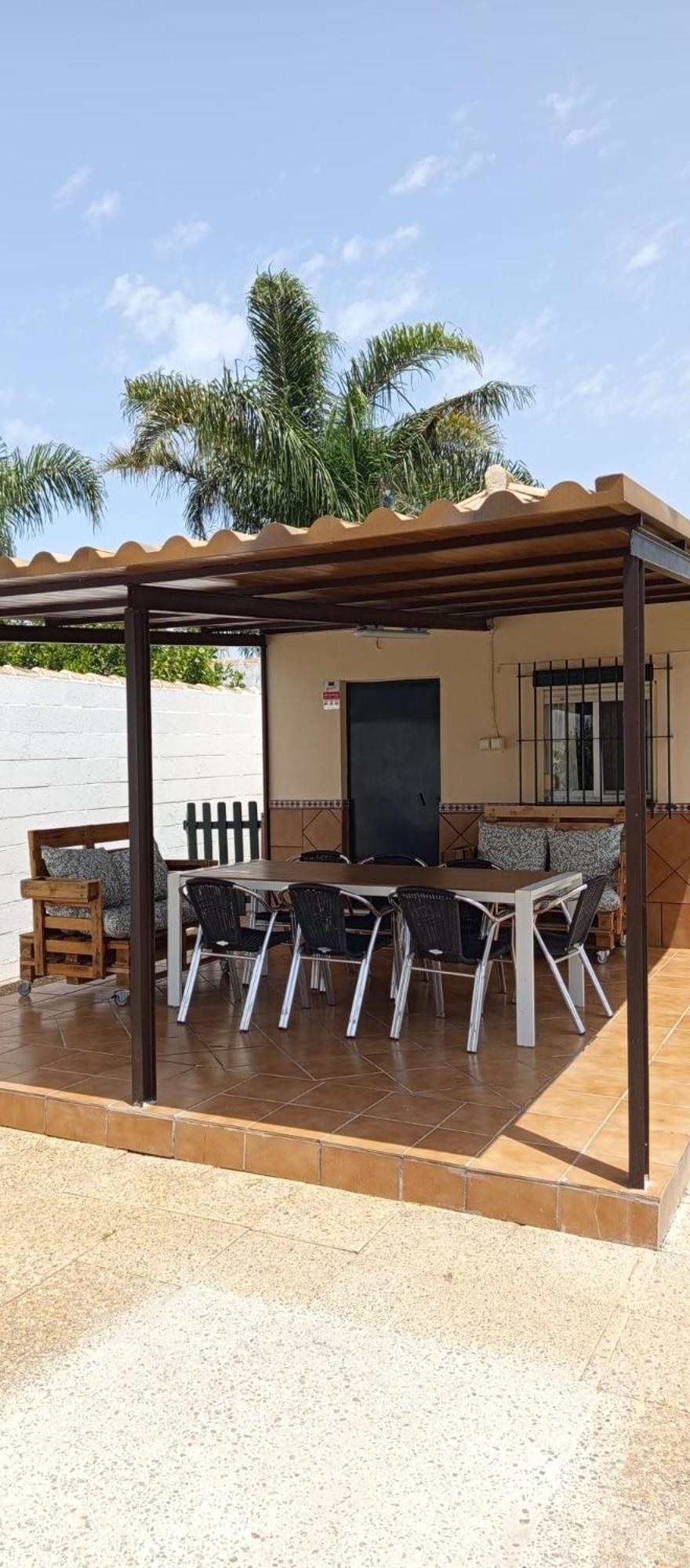 Casa Chiclana Con Piscina Privada Hébergement de vacances